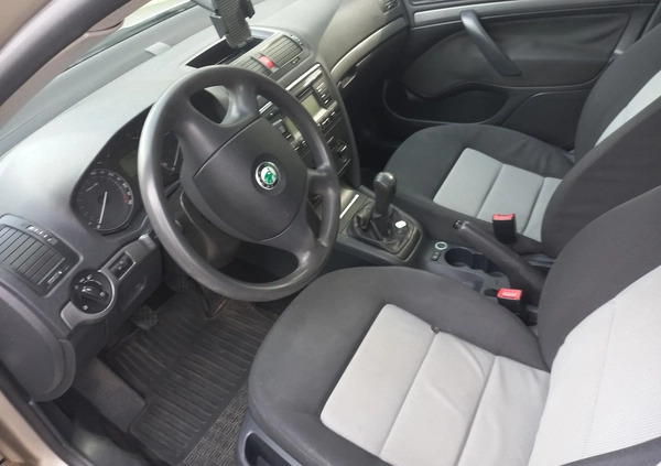 Skoda Octavia cena 10500 przebieg: 231515, rok produkcji 2006 z Gdańsk małe 137